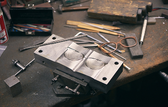 山岡金型製作所の様子